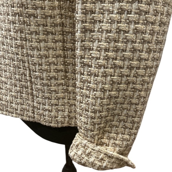 Talbots Cream and Tan Metallic Basketweave‎ blazer in EUC size 4. - Picture 2 of 7